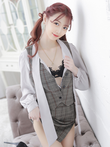 小鳥遊 彩羽
