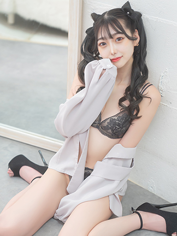 小鳥遊 彩羽